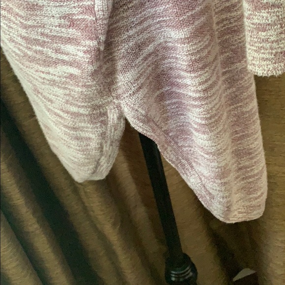 NWT!!  Express cold shoulder tunic top, size small - Picture 4 of 6